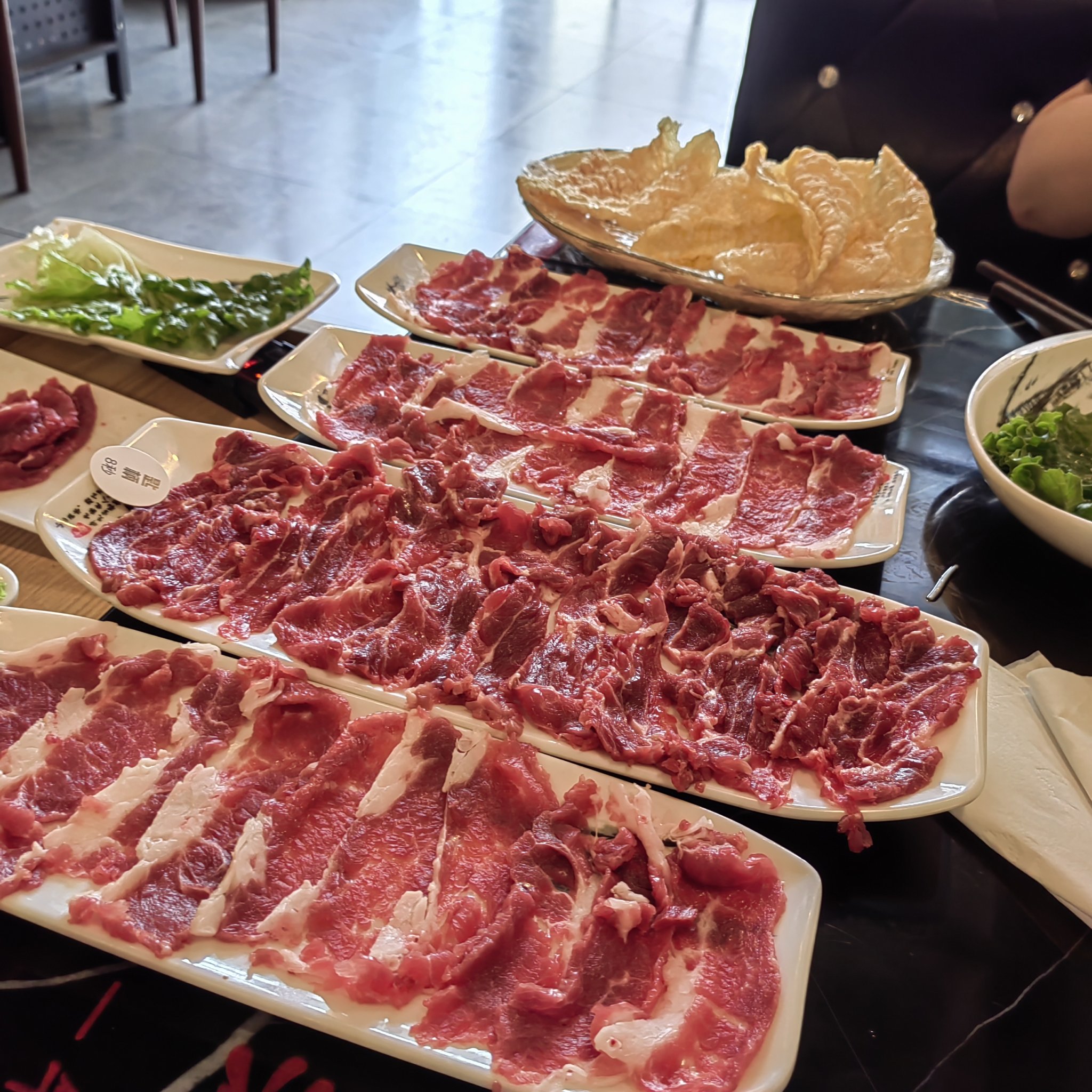 牛肉火鍋怎么做才算正宗？掌握刀工與湯底秘訣，新手也能輕松出精品！