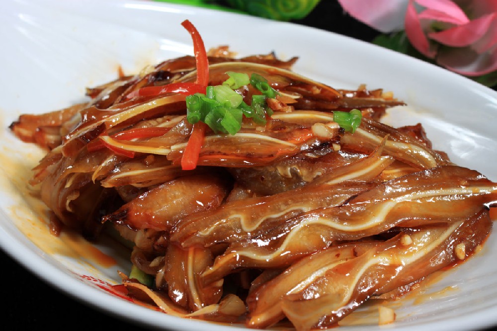 鹵味攤避開哪些地方？看似人多其實冷清，選錯位置鹵香都白飄！