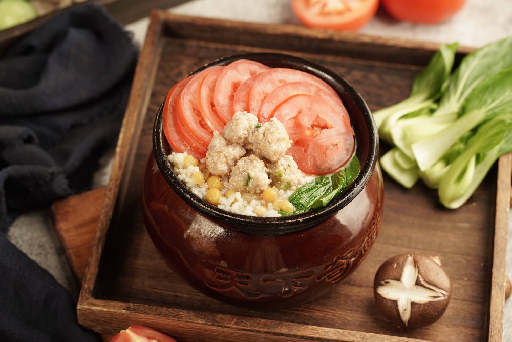 米線店利潤大概在多少？操作不難味道正，罐罐米線擺攤開店都能賺！