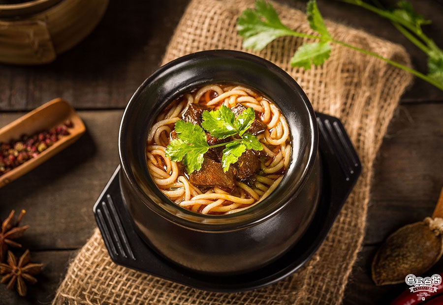 罐罐米線怎么做？學好這鍋湯底，擺攤開店都能一炮而紅！