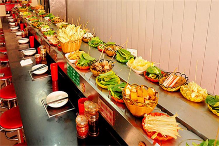 一個新手想開旋轉(zhuǎn)小火鍋？避坑要點有哪些，學(xué)會這些會更穩(wěn)定