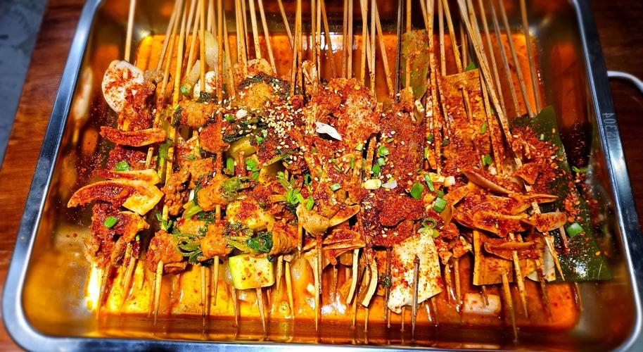 麻辣串的做法及配料詳解，從調味到出鍋新手也能學會全流程