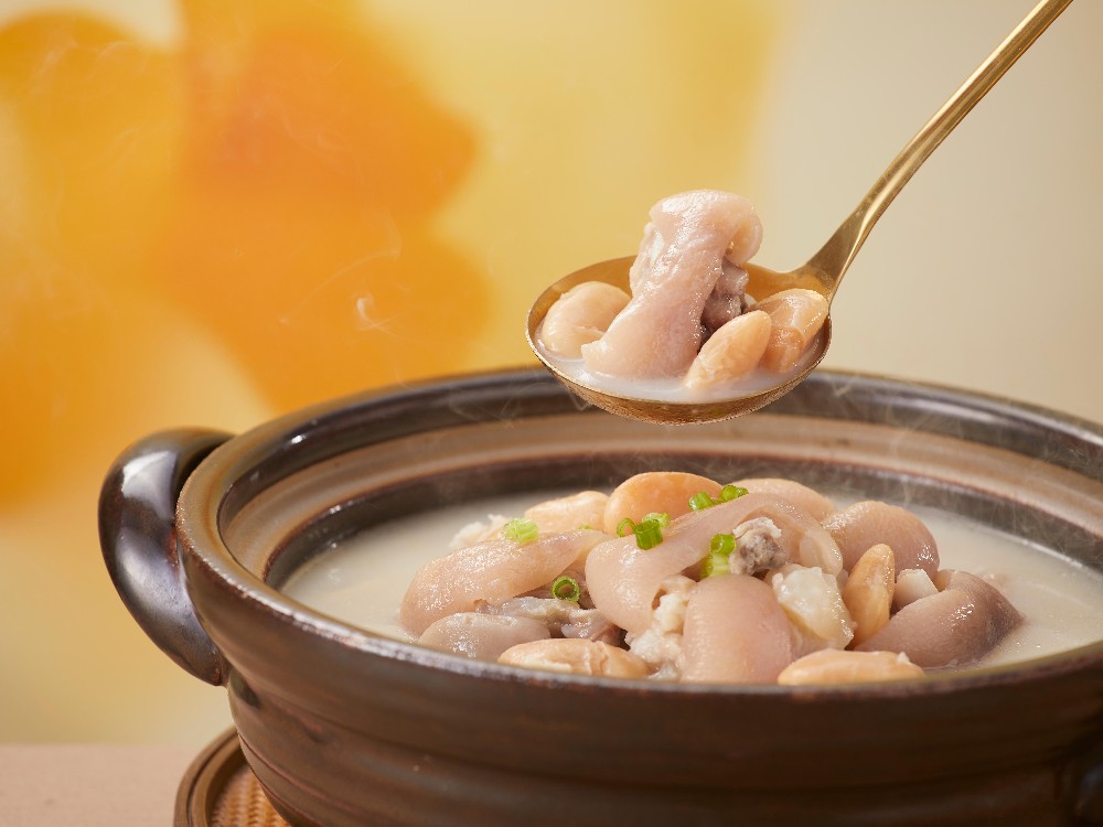 四川正宗蹄花的做法難不難？學(xué)會(huì)關(guān)鍵細(xì)節(jié)，普通人也能穩(wěn)穩(wěn)做出老味道！