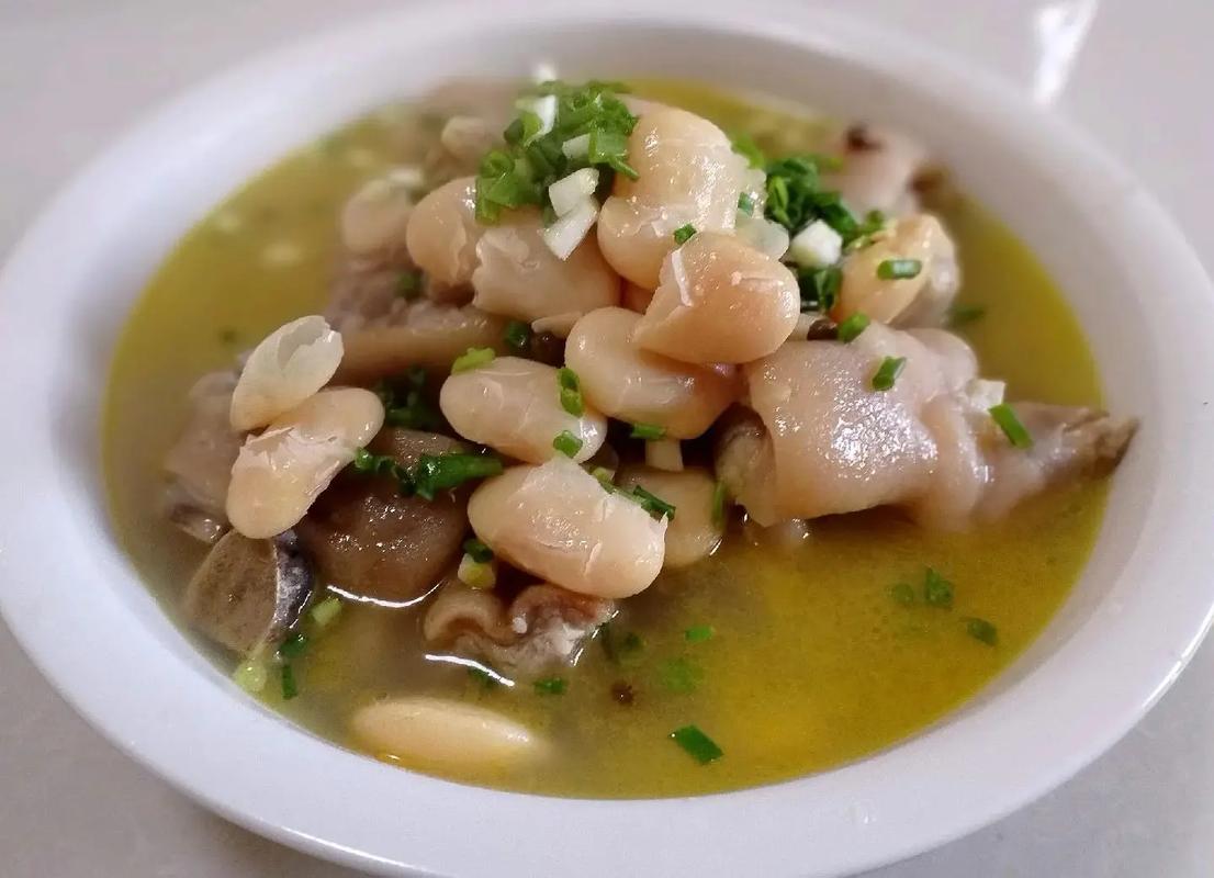 四川正宗蹄花的做法難不難？學(xué)會(huì)關(guān)鍵細(xì)節(jié)，普通人也能穩(wěn)穩(wěn)做出老味道！