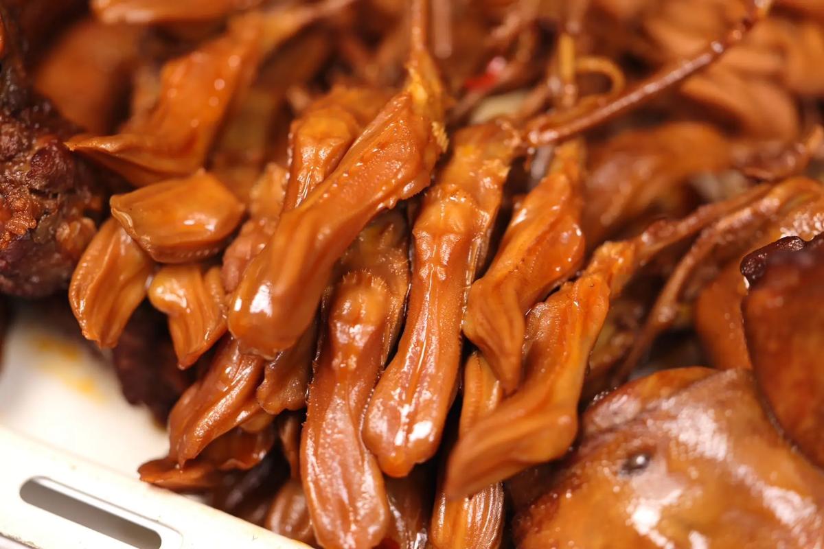 哪里學(xué)鹵味鴨貨靠譜？學(xué)習(xí)方式、核心技術(shù)和新手避坑一次講透