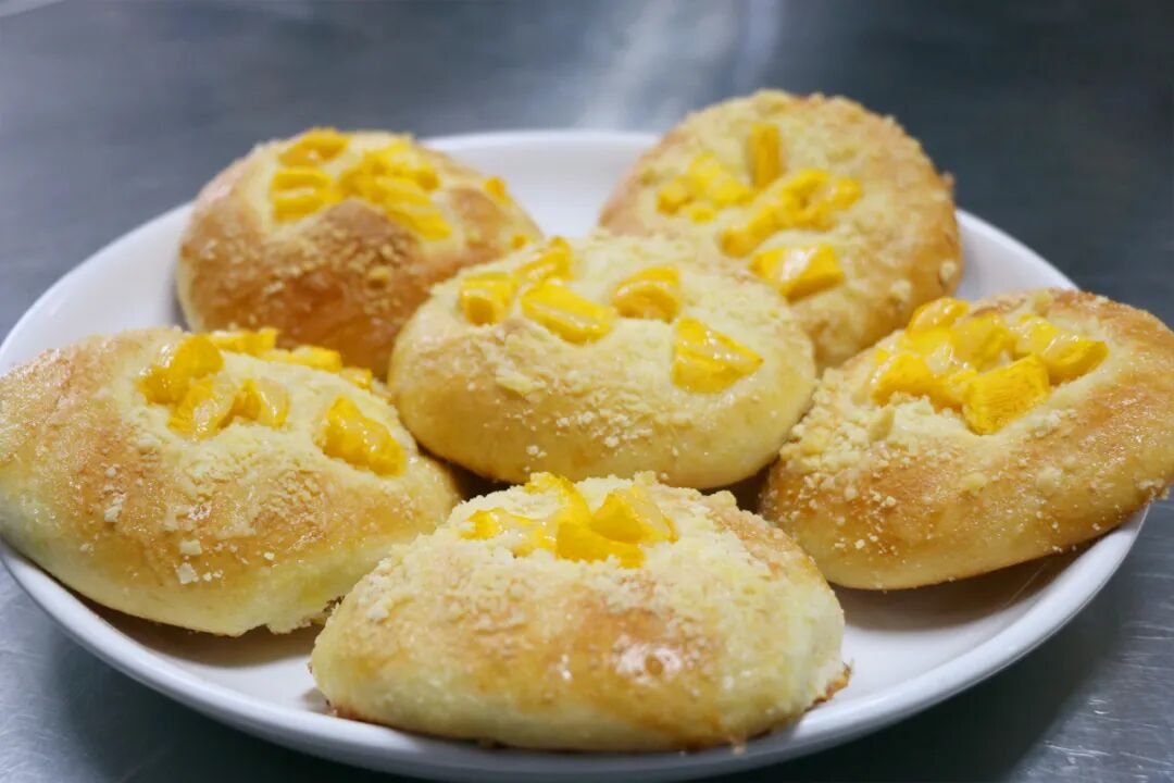 面點(diǎn)師培訓(xùn)班在哪里學(xué)更靠譜？想入行餐飲的人，先把這些關(guān)鍵問(wèn)題想清楚再?zèng)Q定