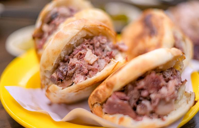 街邊小吃擺攤最火項目有哪些？搞懂這幾個關(guān)鍵點更重要