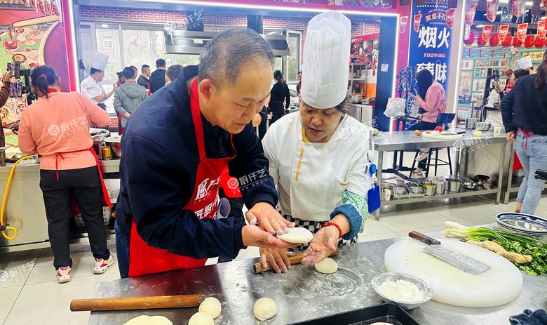 肉夾饃培訓(xùn)哪里學(xué)更靠譜？很多人做不好肉夾饃，其實(shí)問題往往出在這幾步